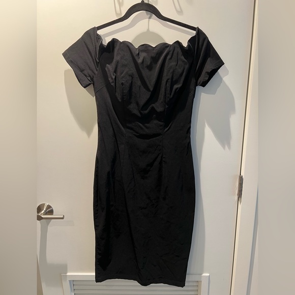 BETTIE PAIGE BY TATYANA BLACK SCALLOP DRESS SIZE L - Picture 2 of 4